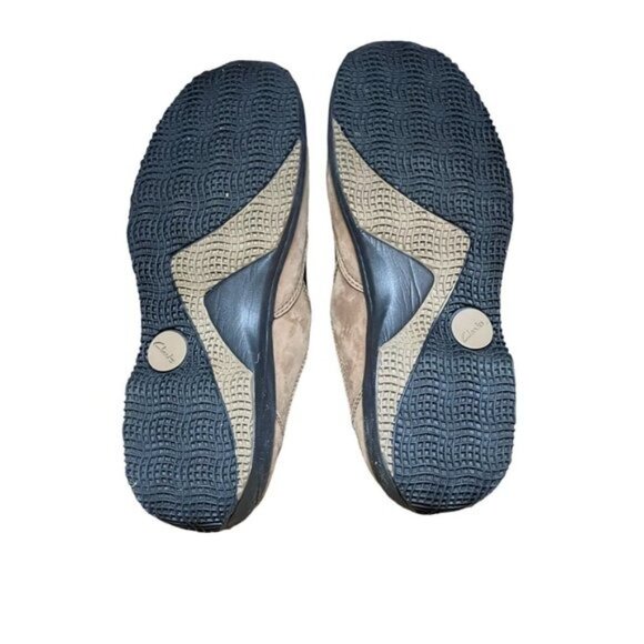 NWOT.Clarks.Women mule brown color leather upper shoes size 8 - Picture 8 of 12